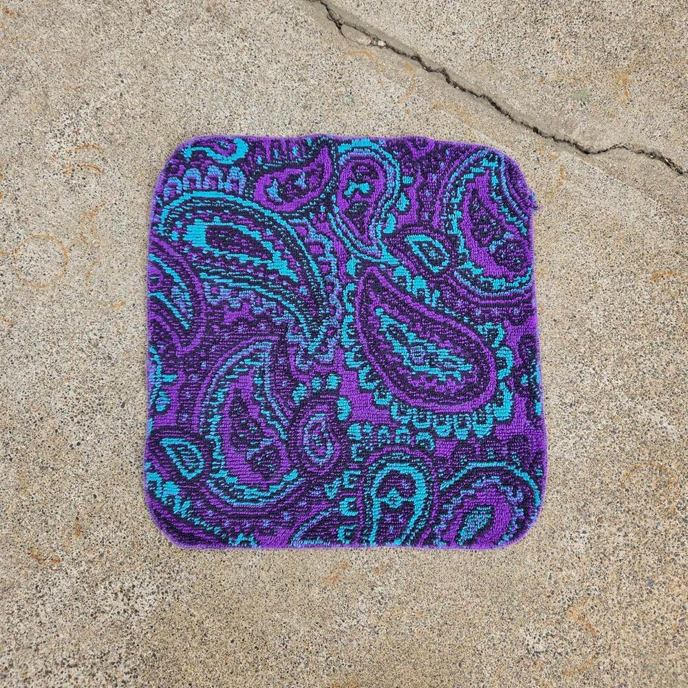 Vtg ROYAL VELVET Abstract Paisley All Over Print Heavy Cotton Towel Made In USA